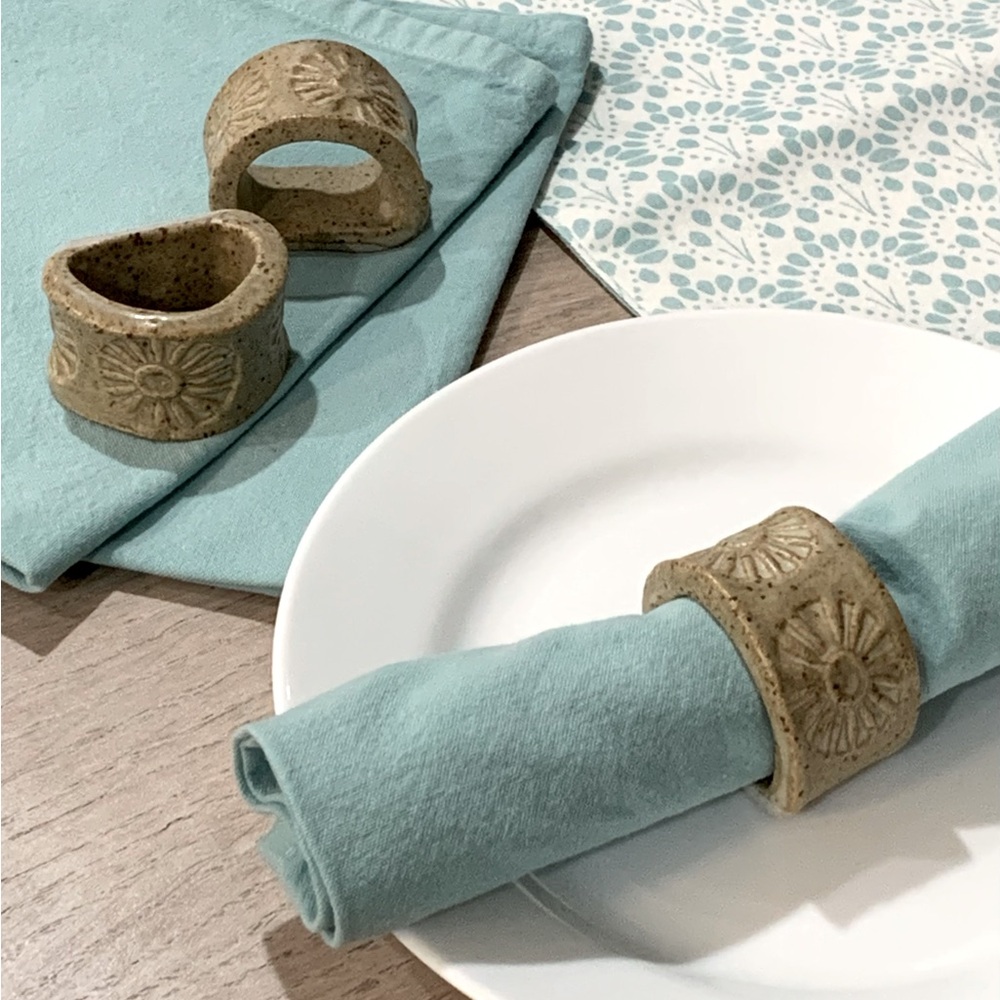 Set of 6 Vintage 70’s Handmade Rustic Stamped Daisy Pottery Napkin Rings